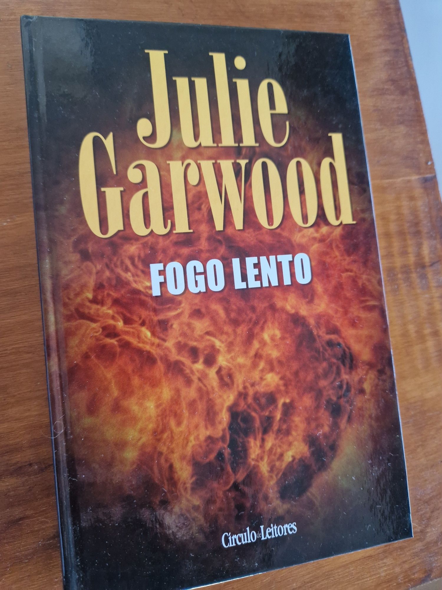 Livros Julie Garwod