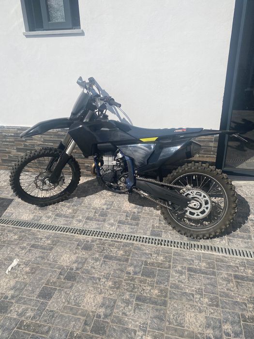 Husqvarna 450 FC matriculada 2023