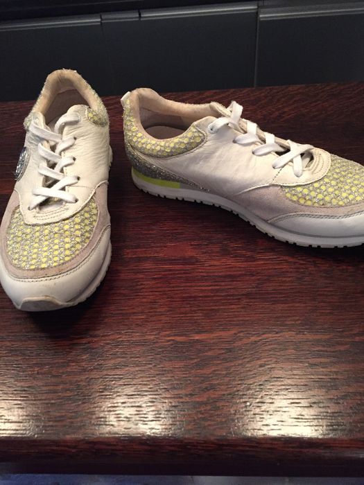 sneakersy Guess rozmiar 40 śliczne
