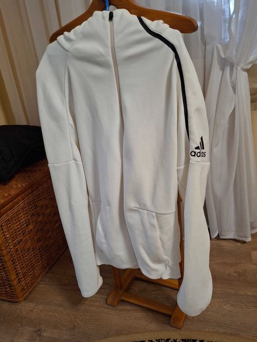 Кофта адідас біла
