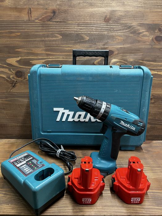 Акумуляторний шуруповерт Makita 8271DWAE