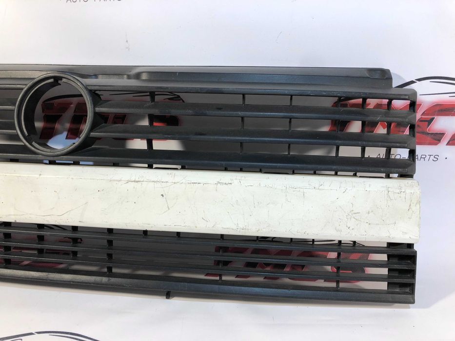 Grelha Frontal VOLKSWAGEN TRANSPORTER T4 Original
