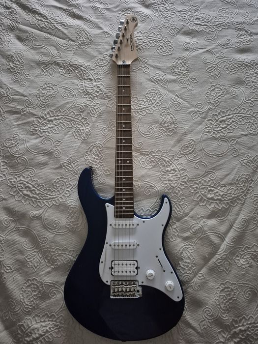 Guitarra Eletrica Yamaha Pacifica + jack + cordas Ernie Ball