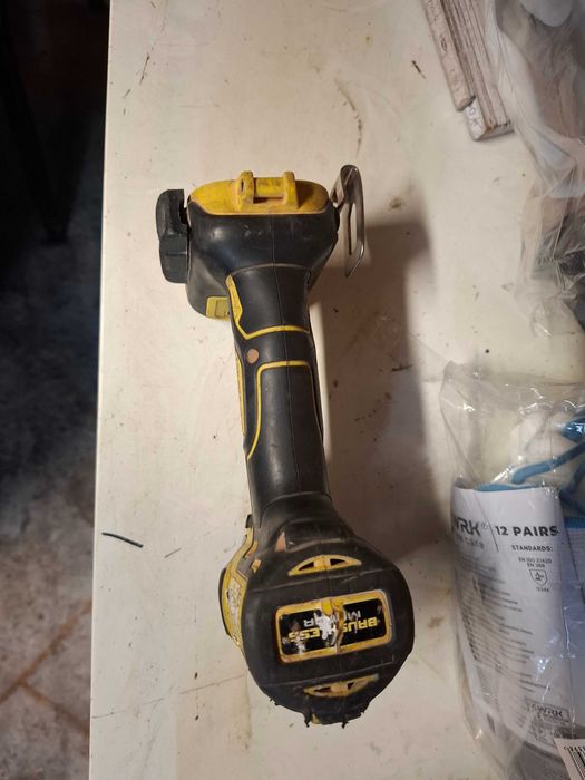 Dewalt zakretarka body