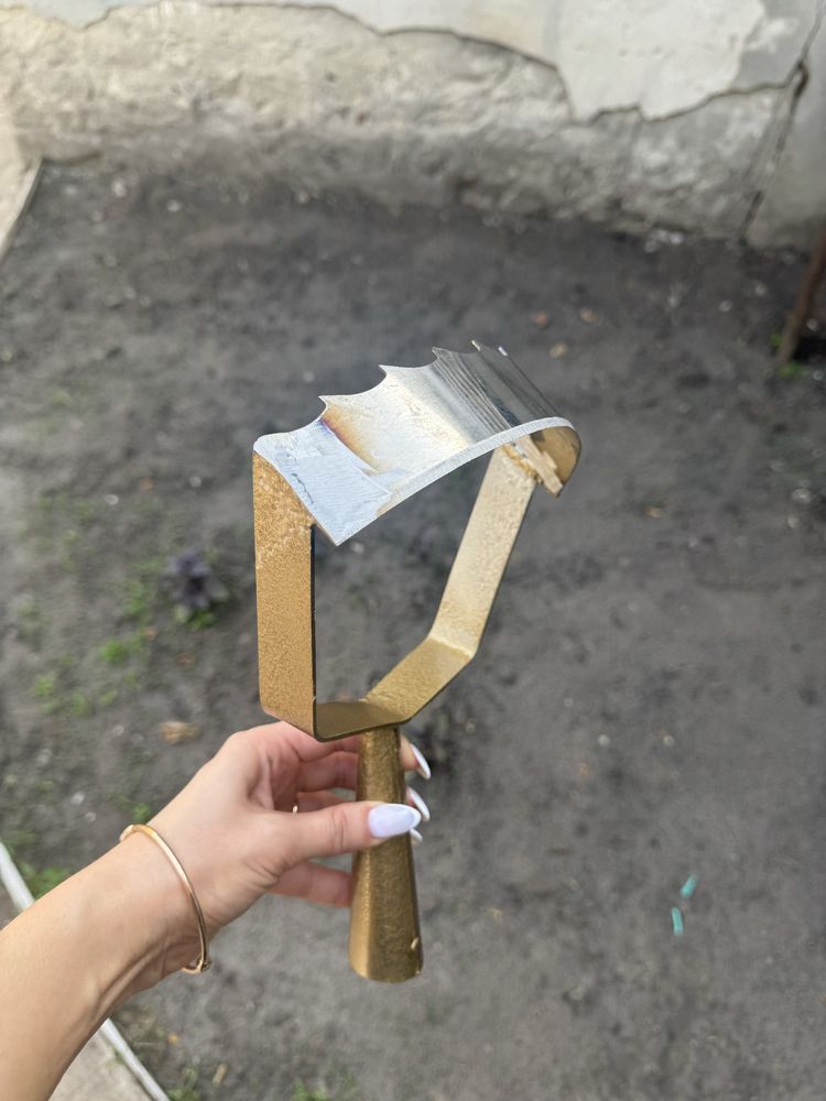 Плоскорез , сапа , тяпка из ленточной пилы