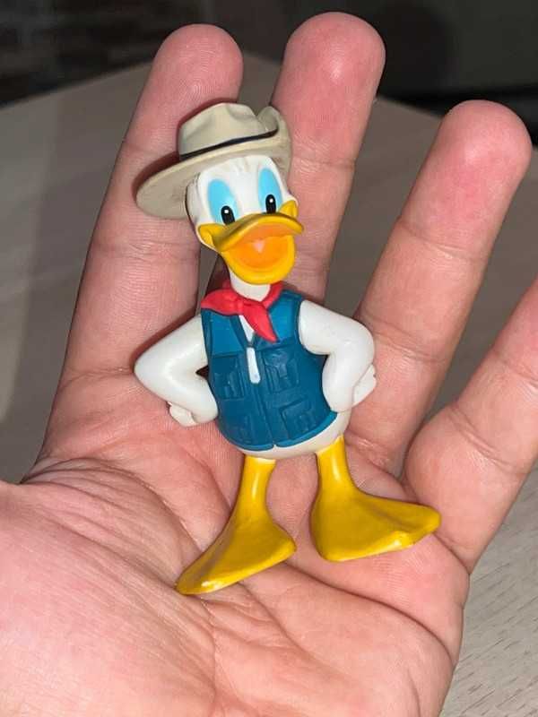 Figura Donald Duck “Explorador Safari” Disney – PVC Colecionável