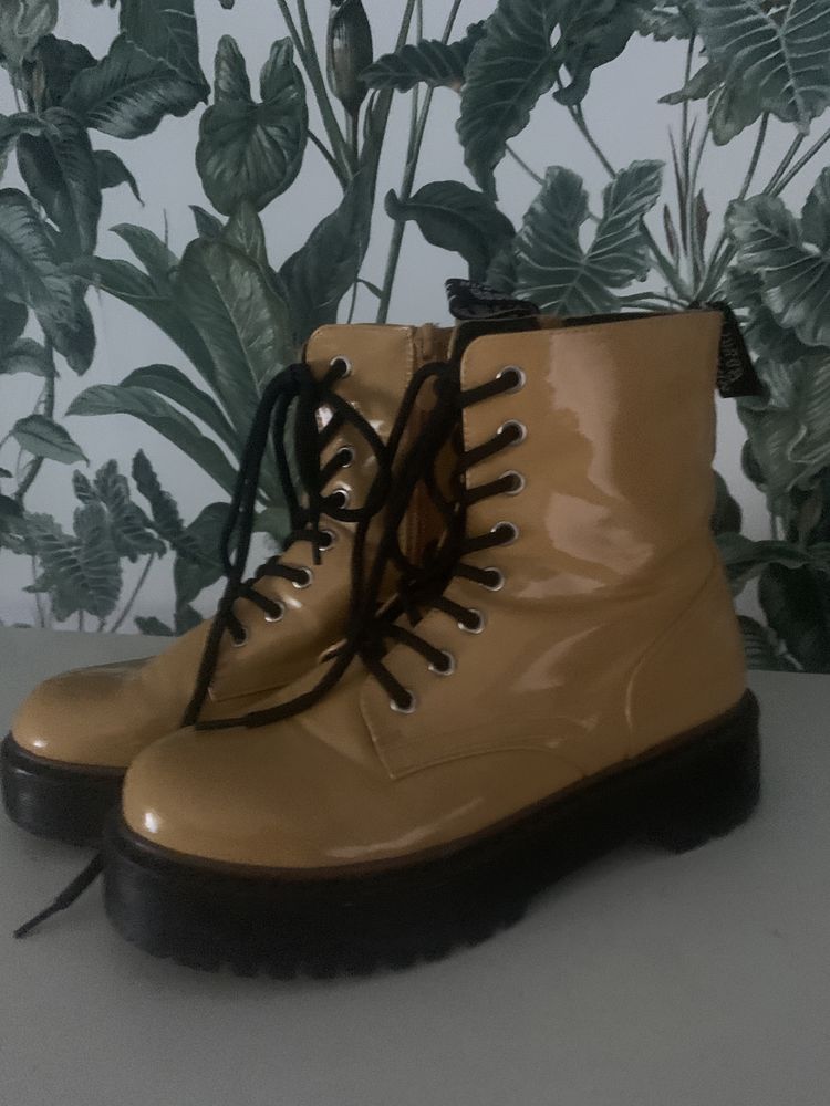 Żółte glany r. 38 w stylu Dr. Martens na platformie