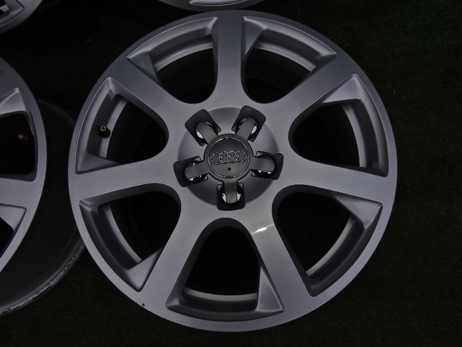 4XFelgi Audi 17'' oryginalne 2014r Stan BDB 8R0