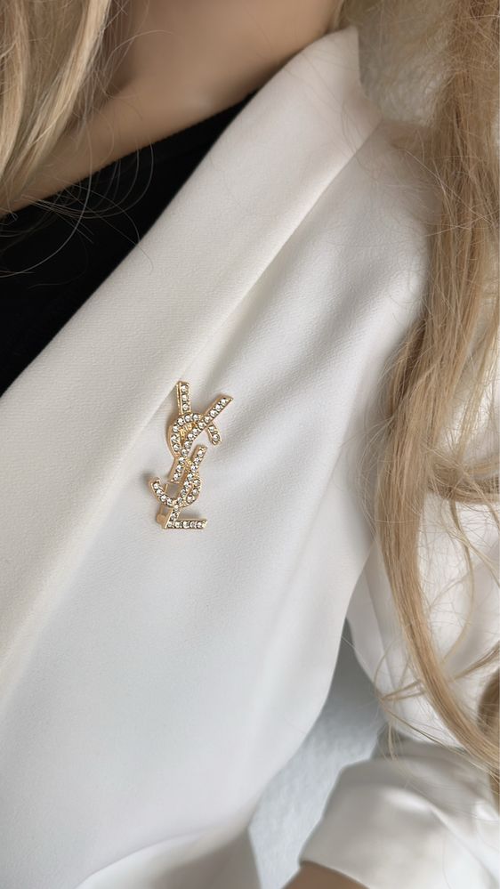 Broszka z cyrkoniami YSL – elegancki ,luksusowy dodatek, nowa