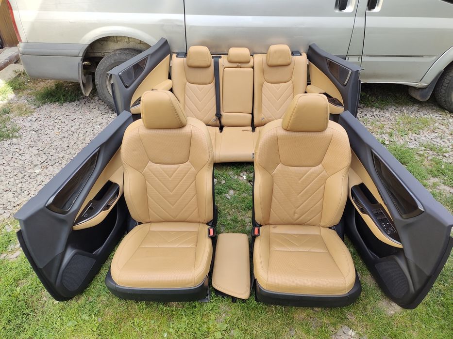 Сидіння сідушки бежева шкіра Lexus NX 2022р карти підлокітник