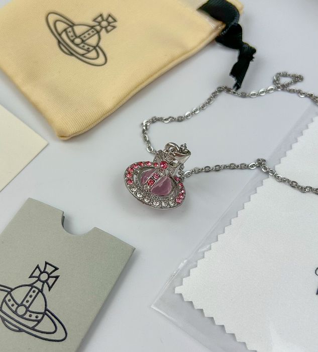 Підвіска Vivienne Westwood