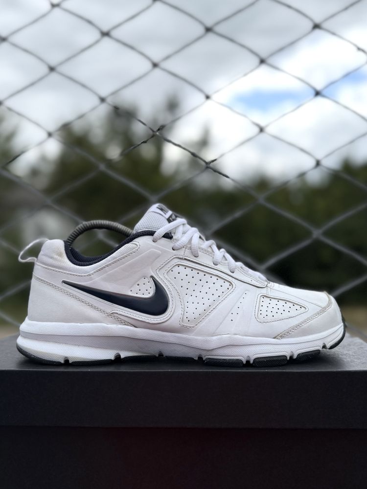 Nike t lite кроссовки оригинал 42 размер белые