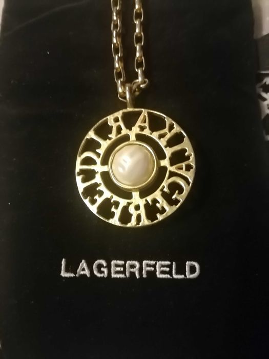 Fio banhado a ouro e Pérola Barroca Karl Lagerfeld