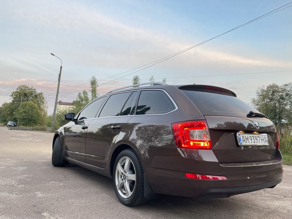 Авто Skoda Octavia A7 2017автомобіль машина