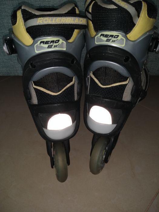 Nr 21 Rolki ROLLERBLADE Aero 5W rozmiar 38 dł wkładki 24 cm