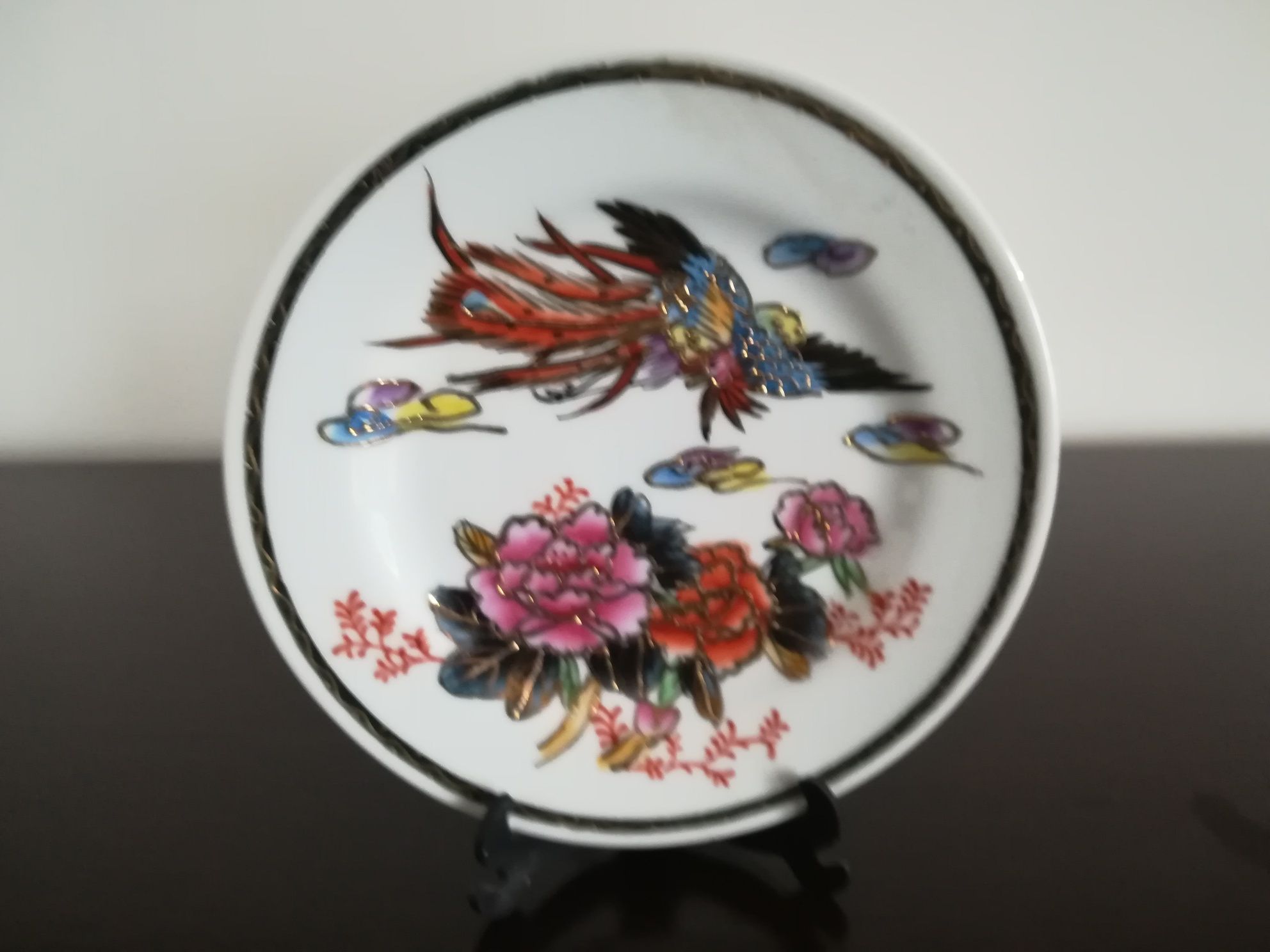 Prato de Porcelana Chinesa (Macau), pintado á mão