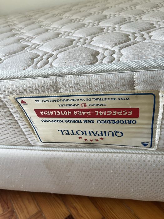 Colhao e sommier individual