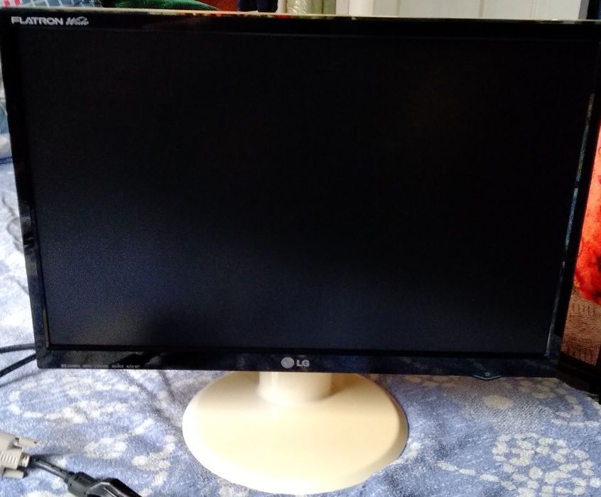 Монітор LG 22" 1680х1050