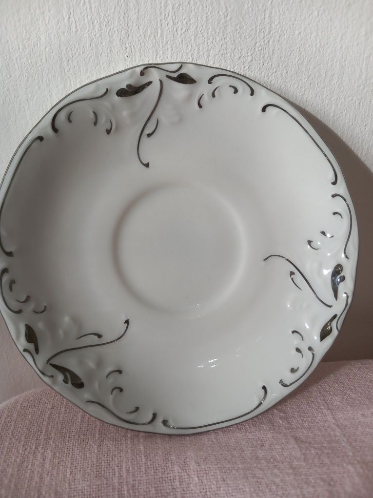 Spodek podstawka pod filiżankę porcelanowa