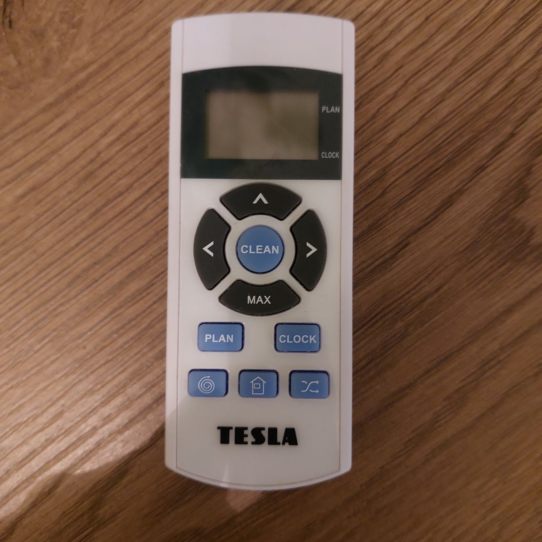 Pilot do robota sprzątającego Tesla