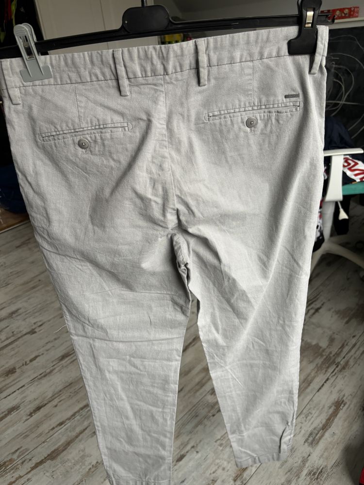 Massimo Dutti eleganckie spodnie garniturowe chinos chinosy slim fit
