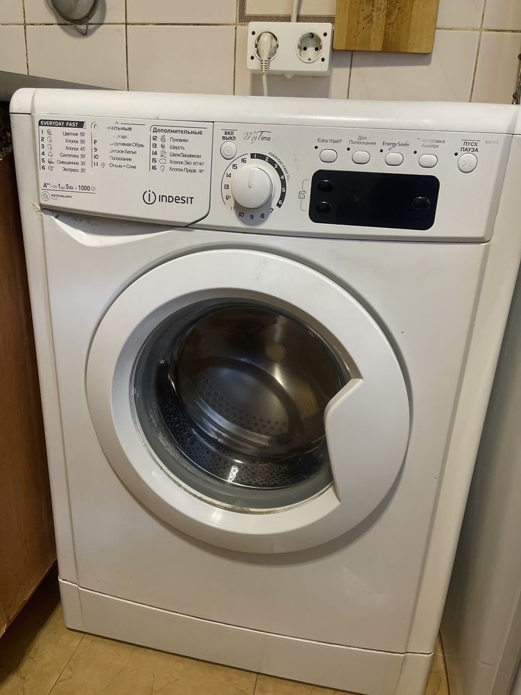 Стиральная машина indesit