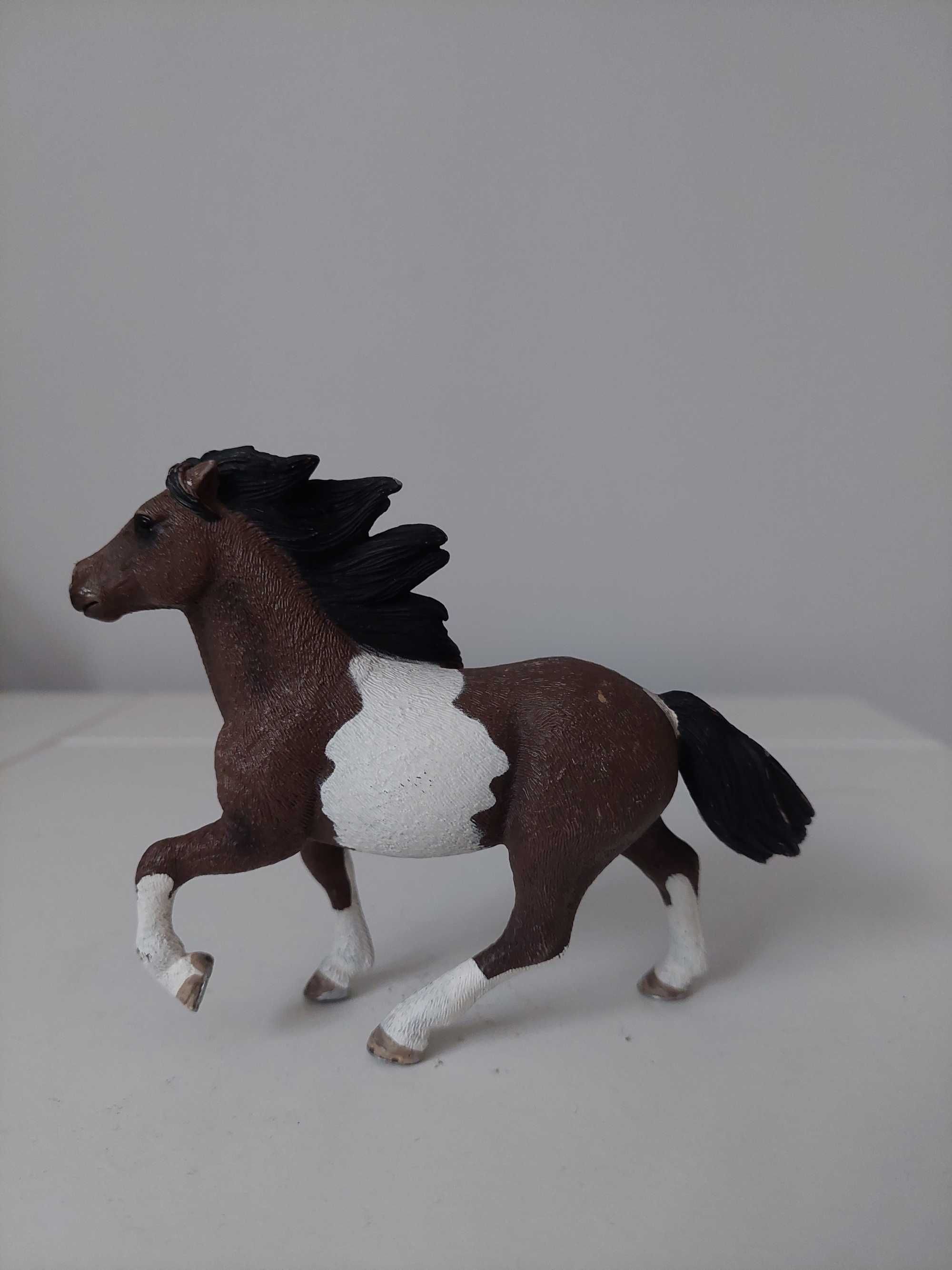 Figurka Schleich koń