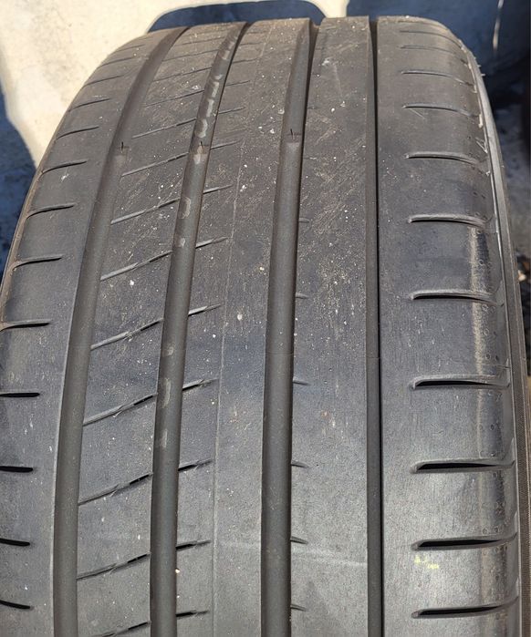 285/30r20 Yokohama Advan Sport