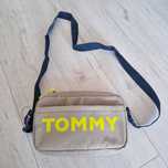 Tommy Hilfiger nowa oryginalna torebka listonoszka logowana