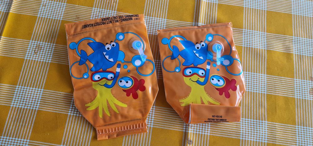 3 Braçadeiras piscina criança