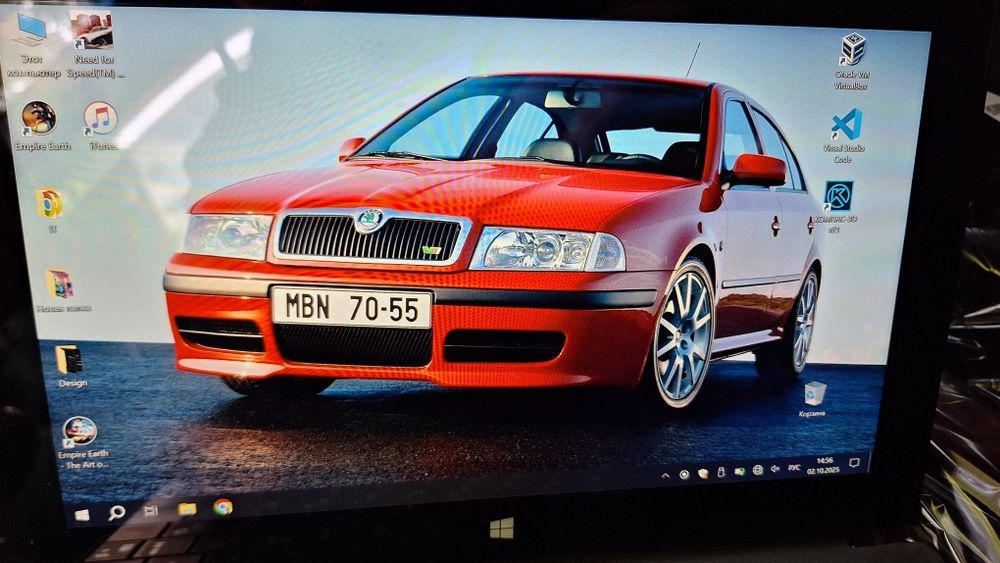 Microsoft surface pro 4/64 +64 gb SD card