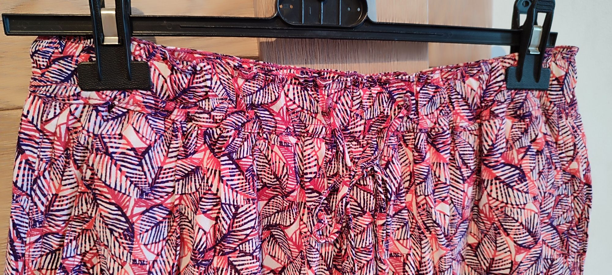 Letnia kolorowa spódnica w pasie gumka