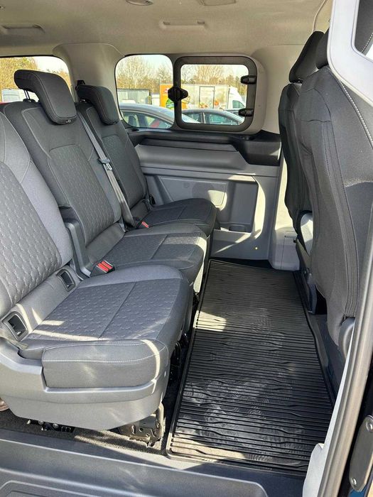 VIP Transport przewozy transfery osób wynajem bus, autokar od 7 do 60
