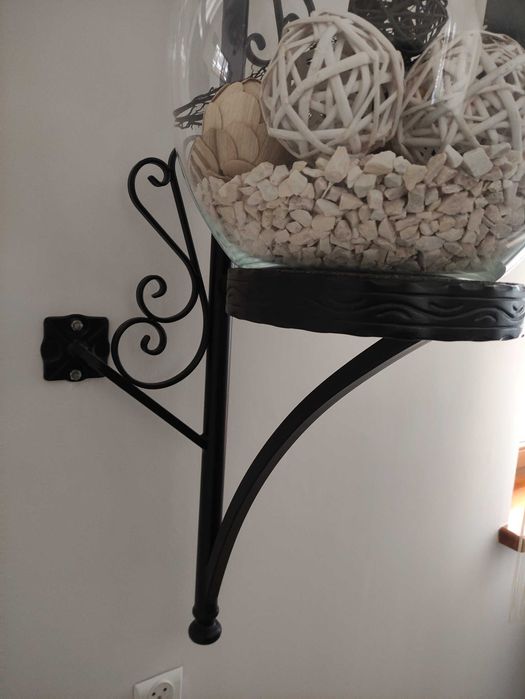 Kuty kwietnik, półka ścienna ozdobna