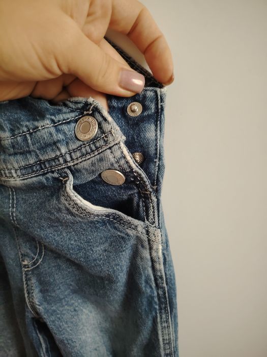 Джинсовий комбінезон для малечі