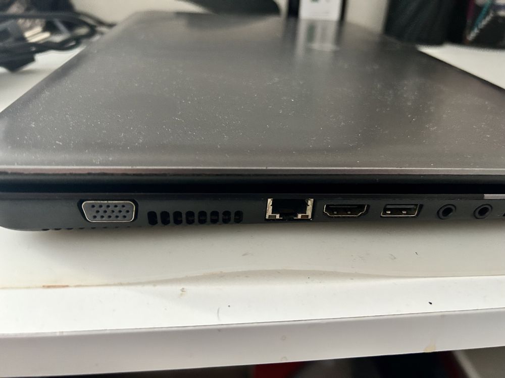 Sprzedam laptopa