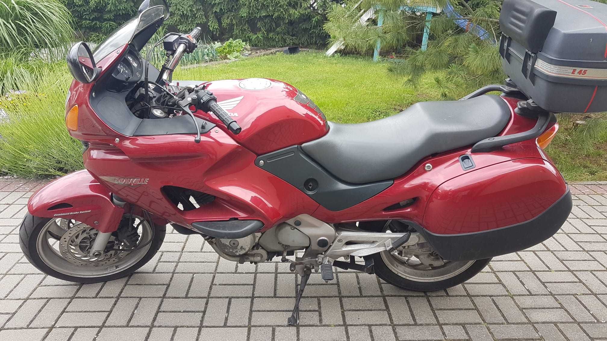 Motocykl motor Honda deavile 2003 z kuframi