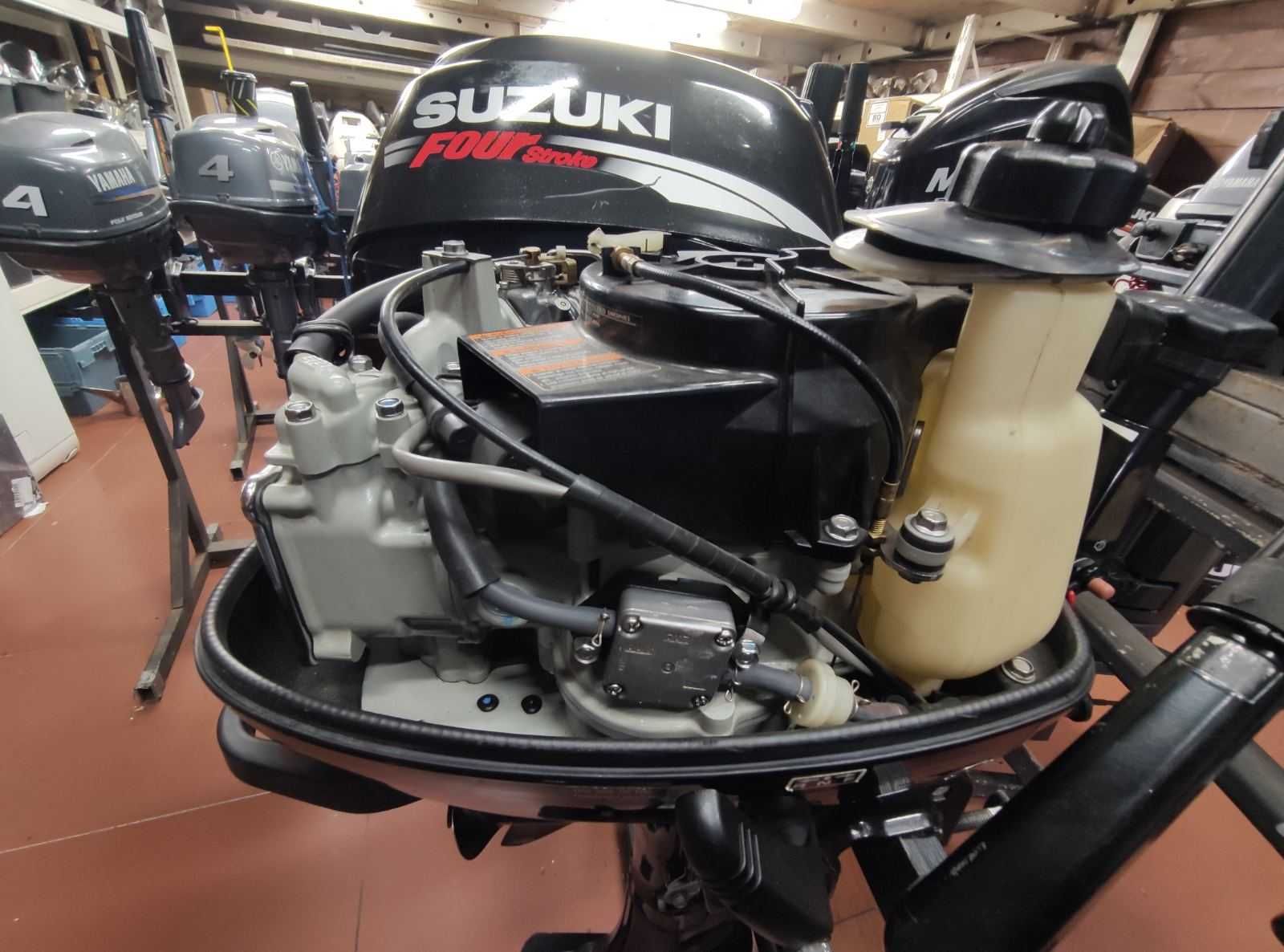 Лодочный мотор Suzuki DF6 S