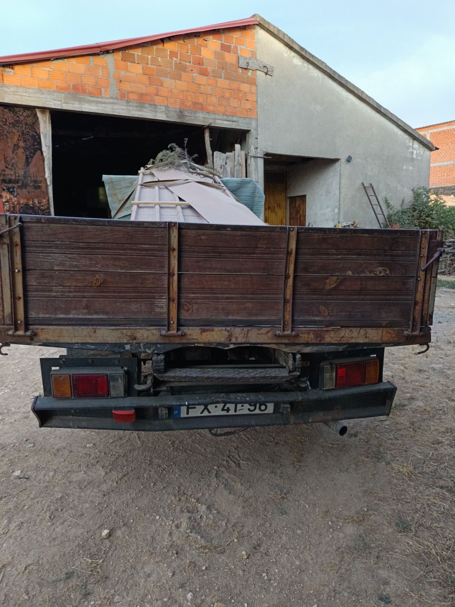 Bedford Isuzu NKR 3.3