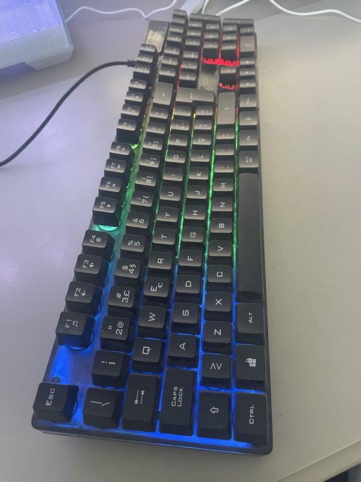 Teclado gtx835 rgb