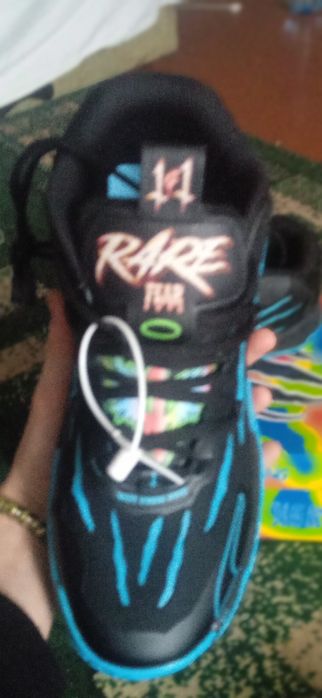 Продам баскетбольные кросовки