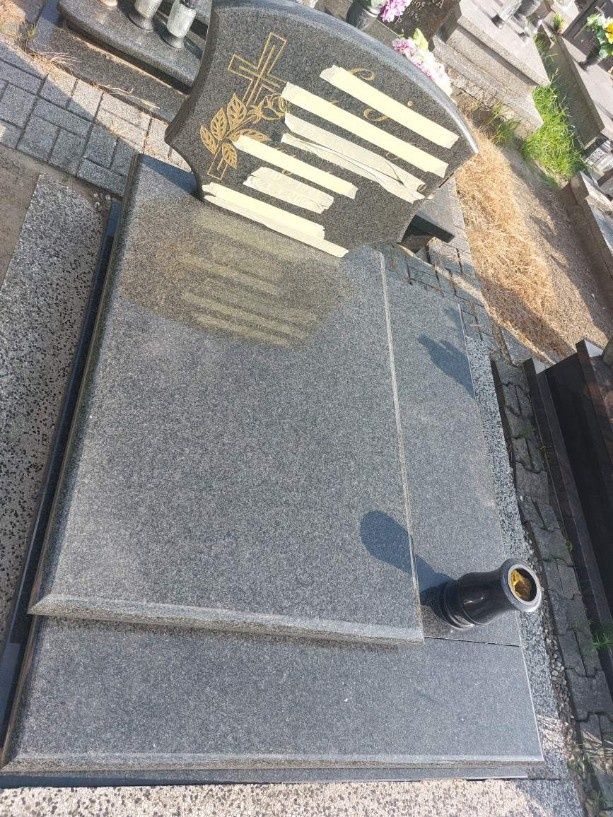 Nagrobek granit świetny stan !