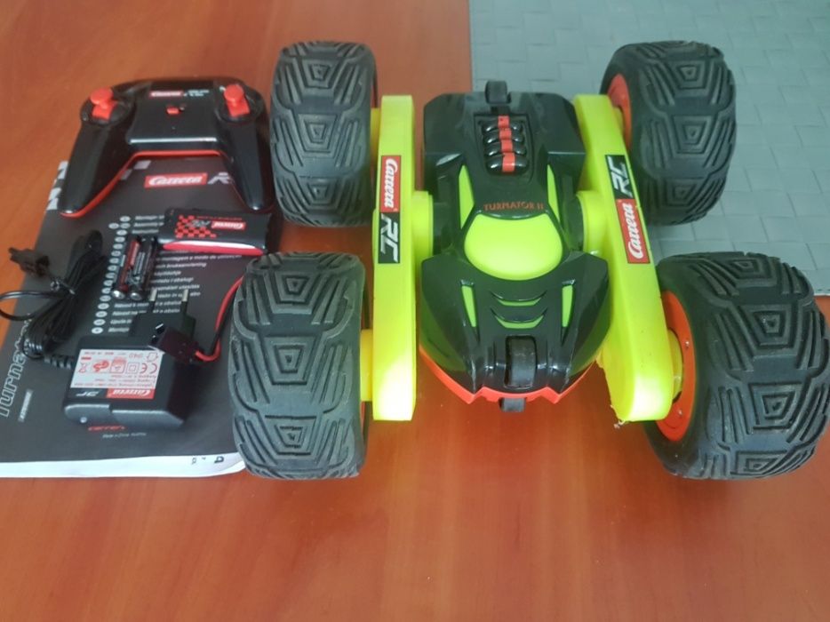 Carrera rc Turnator 2.4 ghz swiecacy w ciemnosci