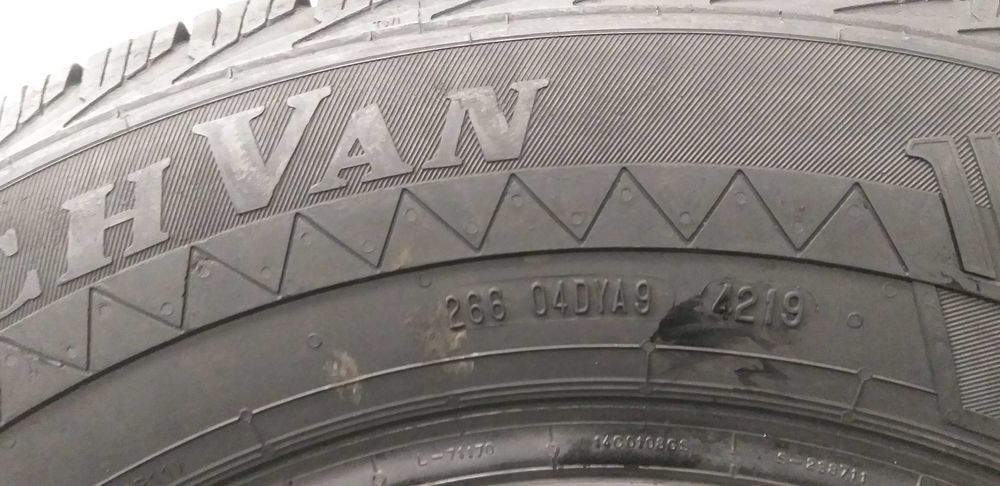 3231 sztuka 215/65R16C 109/107T FourTechVan dot.4219r.