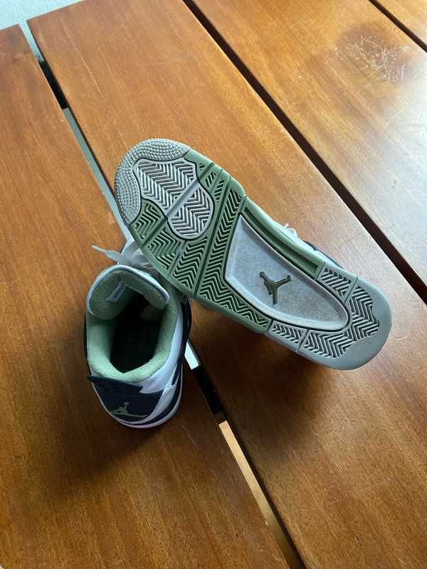 Biały\Powietrze*DamskieNikeAIrJordan4Retro UnisexTrampki 37.5