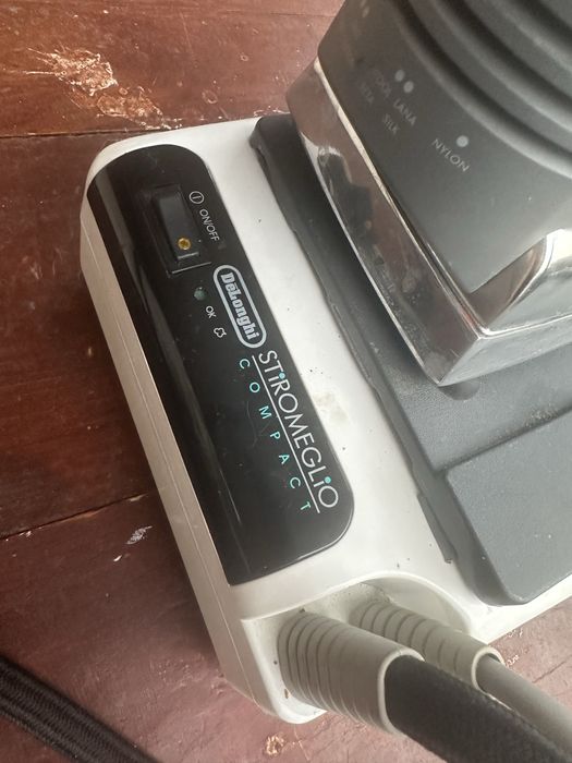 Праска Delonghi stiromeglio compact