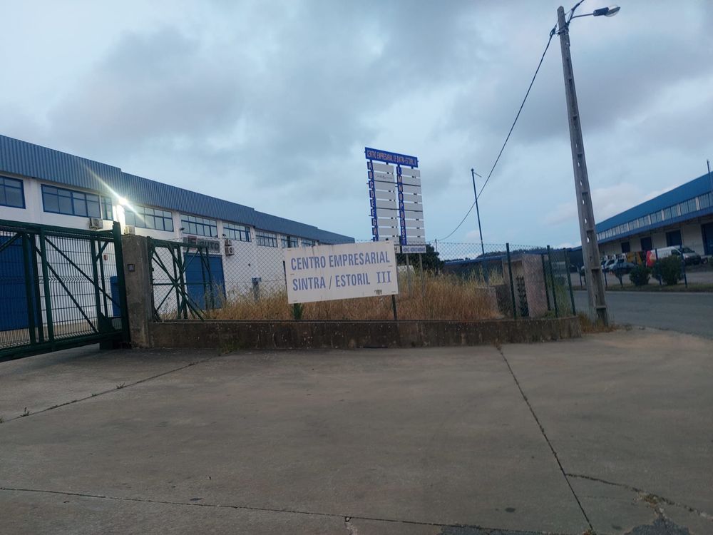 Armazém para arrendamento – 432m² – Linhó, Sintra