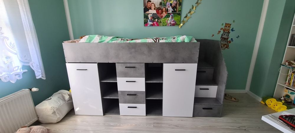 Łóżko piętrowe antresola ze schodkami