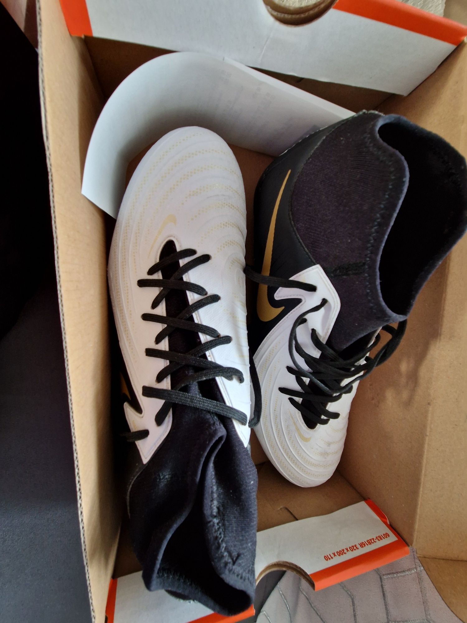 Korki Nike 44 Phantom Luna