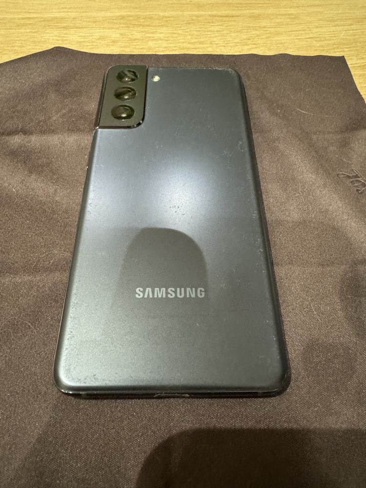 Samsung S21 5G. Stan bardzo dobry